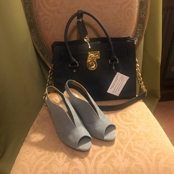 Michael Kors Handbags - Michael Kors navy blue purse
